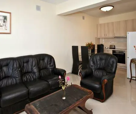 Aparthotel Grand View *